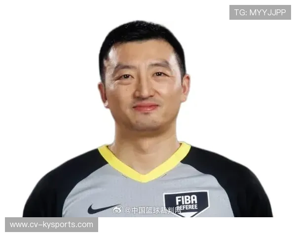 国际篮球裁判培训营加入国际语言与规则模块，国际篮联篮球裁判规则